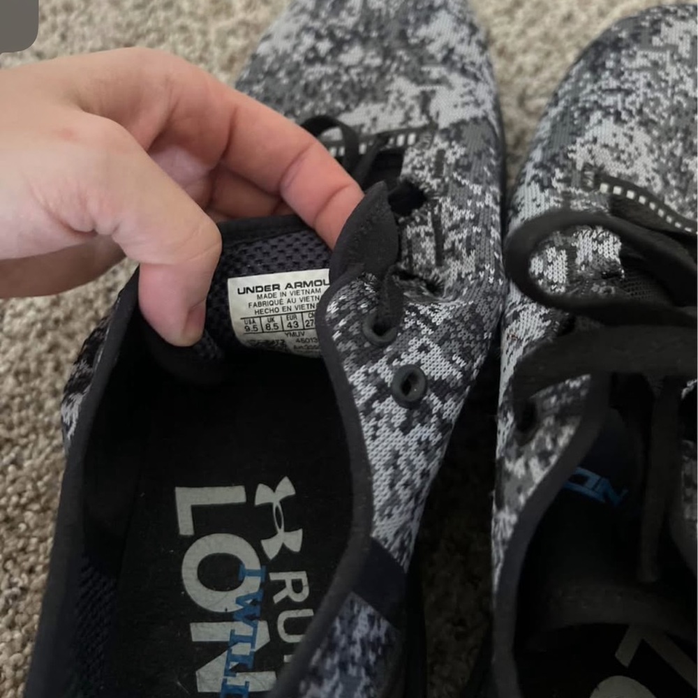 Under Armour Men’s Sneakers - Picture 3 of 4